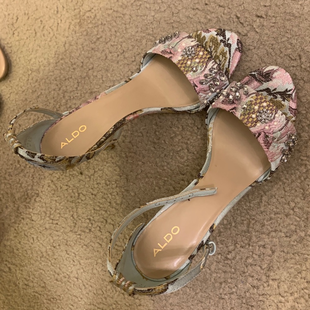 Women shoes